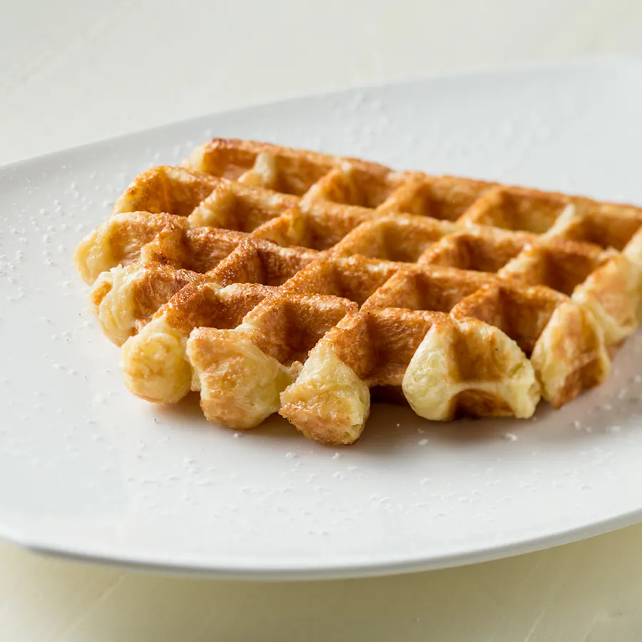 One authentic Liège waffle